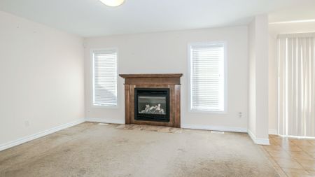 For Lease - 403 Temiskaming Crescent, Barrhaven, Ontario - Photo 4