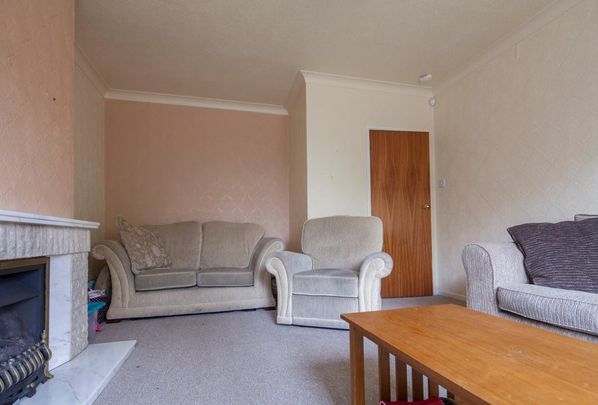 4 bedroom semi-detached house to rent - Photo 1