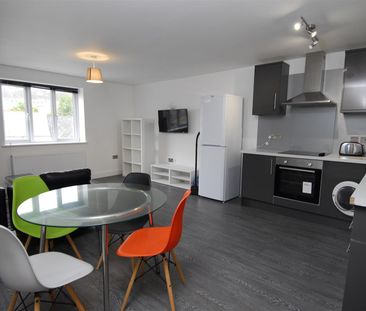 Belgrave Manor Apt 11, Plymouth - Photo 3