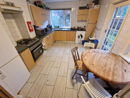 5 bedroom house share to rent - Photo 3