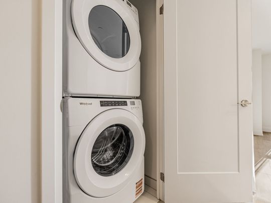 For Lease - 20 Soudan Avenue Unit# 911, Toronto, Ontario - Photo 1