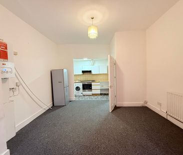 Two bedroom Ground Floor Flat close to seven king station-1850 - Photo 5