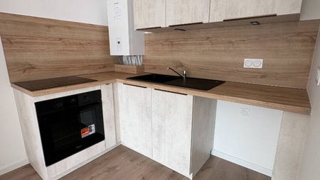 ARS SUR MOSELLE - F2 - RESIDENCE NEUVE - CUISINE EQUIPEE -PARKING - Photo 2