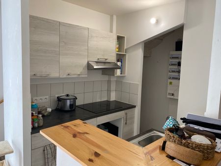 APPARTEMENT EN CENTRE BOURG DE PODENSAC avec cour - Photo 5