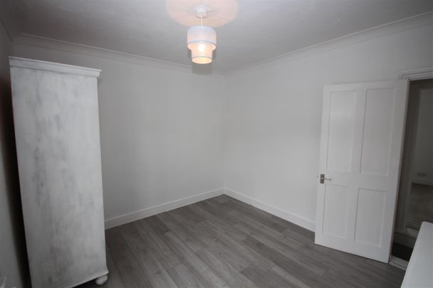 2 bedroom Terraced House to let - Photo 1