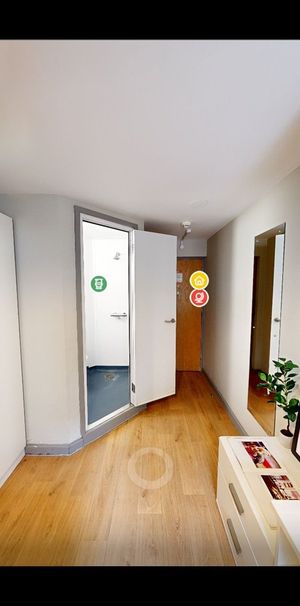 Room in a Shared Flat, East Central House, EC1V - Photo 2