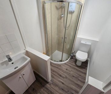 Studio to rent - Photo 6