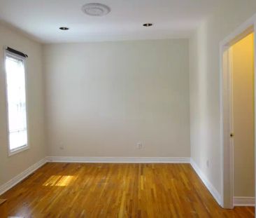 2 Bdrms + Living Rm + Deck (College / Bathurst) available Dec 1/202... - Photo 1