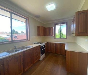 3 Bedroom Half House - Photo 6