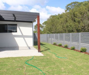 DUPLEX IN CREEKWOOD - Photo 4