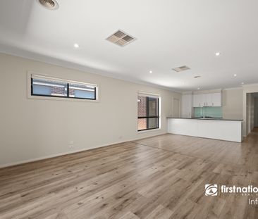 Great Family Home, Less than 1km to Alamanda College - Photo 2