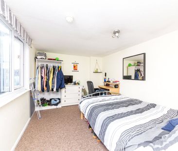 5 bedroom house to rent - Photo 3