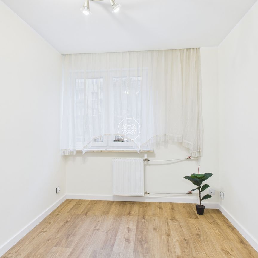 3 pokojowe mieszkanie po generalnym remoncie - Zdjęcie 1