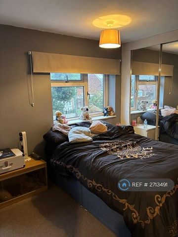 3 bedroom semi-detached house to rent - Photo 4