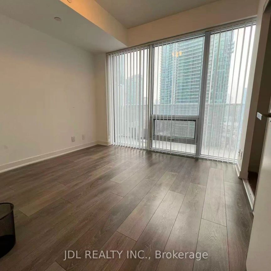 88 Harbour Street N #1407 - Photo 1