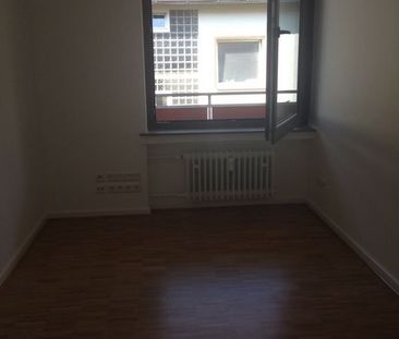 Schöne 4-Zimmer Wohnung mit Südbalkon im Altdorf von Weende - Photo 5