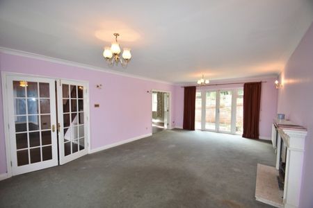 Woodlands, Gerrards Cross, Buckinghamshire,SL9 - Photo 4