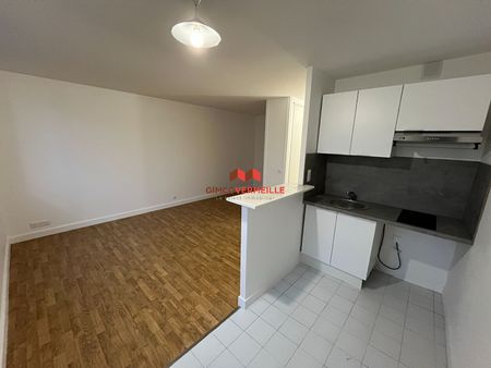 Location Appartement 1 pièce 26m² - Photo 4