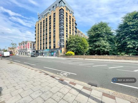 2 bedroom flat to rent - Photo 2