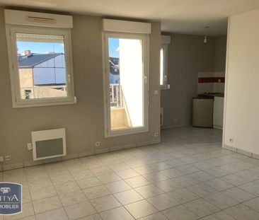Location Appartement 2 pièces 42m² FOUGERES 35300 - Photo 2