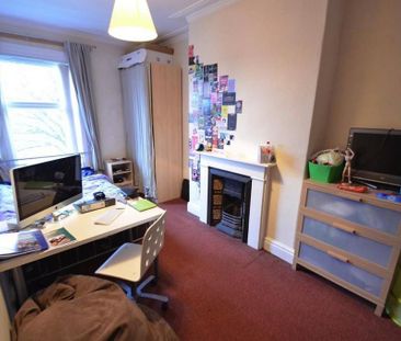 8 bedroom house to rent - Photo 1