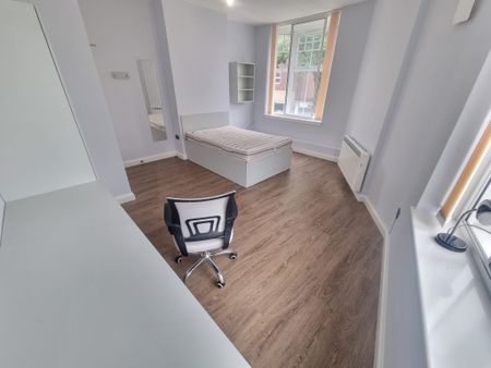 Bristol Road Birmingham - Photo 3