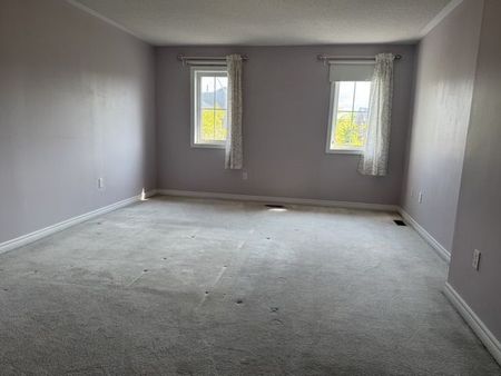 For Lease - 34 Millwright Avenue, Richmond Hill, Ontario - Photo 2