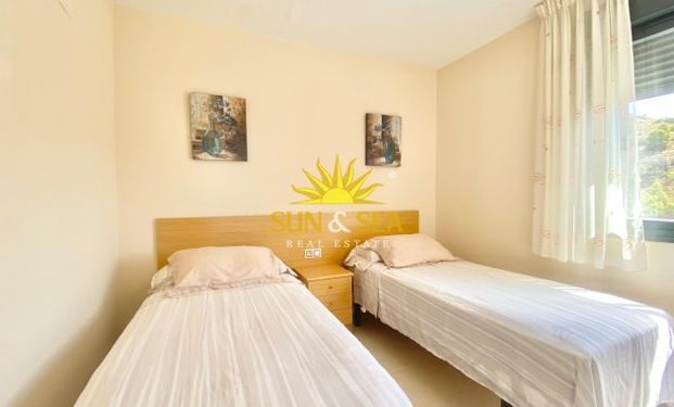 2-BEDROOM APARTMENT WITH GARAGE AND SPORTS FACILITIES IN BENIDORM - Foto 1