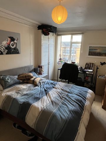 Room in a Shared Flat, Millbrooke Court, SW15 - Photo 2