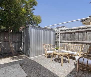 Low maintenance living! - Photo 3