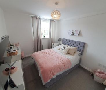 3 bedroom apartment to rent - Photo 5