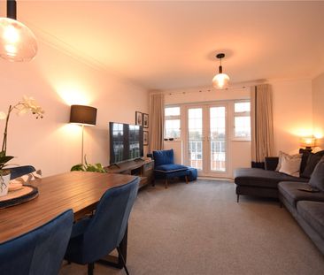 11, Arncliffe Court, Arncliffe Road, Leeds, West Yorkshire, LS16 5JE - Photo 3