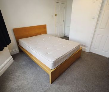 Richmond Park Road, Bournemouth - Photo 6