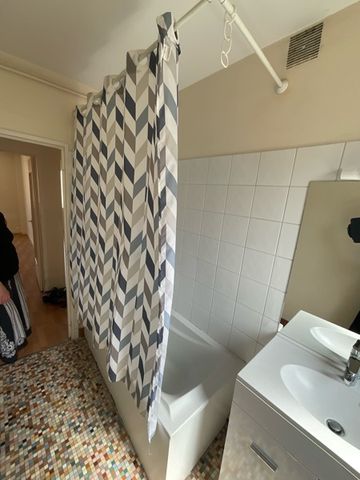Location Appartement 2 pièces 41m² BOURGES 18000 - Photo 2