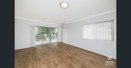 MODERN APARTMENT - GREAT LOCATION! - Photo 2