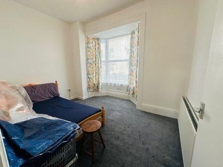 Pembroke Dock, Pembroke Dock, SA72 - Photo 2