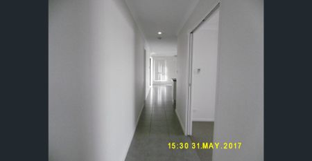 Spacious Family Home in Mount Low - Photo 5