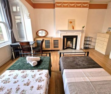 Dreamwood, Bournemouth, BH8 - Photo 3