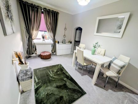 2 bedroom flat to rent - Photo 3