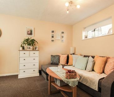 1 bedroom semi-detached bungalow to rent - Photo 1