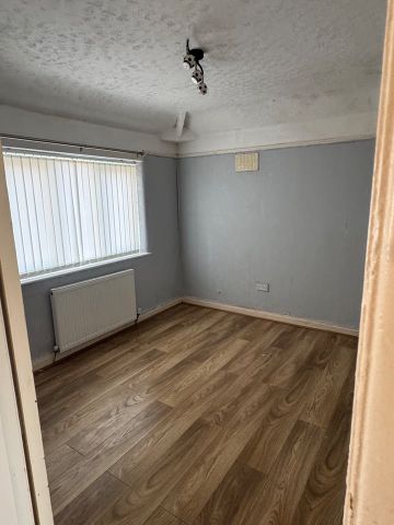 5 Bed Semi-Detached House, Goring Avenue, M18 - Photo 2