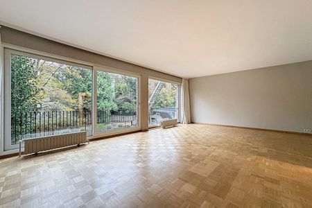 Spacieuse maison 2 façades (320m²) / Quartier résidentiel et calme. - Photo 5