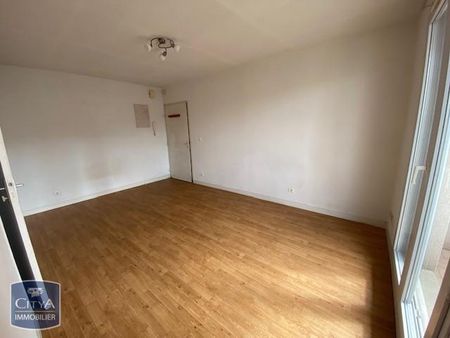 Location Appartement 1 pièce 21m² CLERMONT FERRAND 63000 - Photo 2