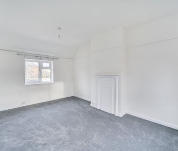 3 bedroom end of terrace house to rent - Photo 5