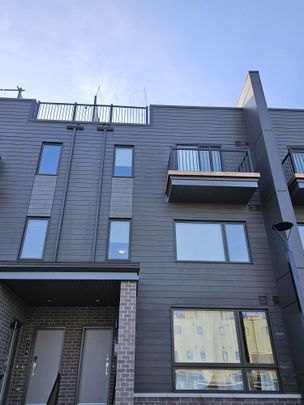 For Lease - 736 Mishi Private, Manor Park - Cardinal Glen and Area, Ontario - Photo 1