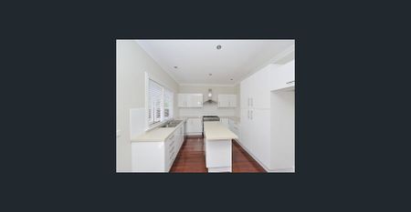 Character Home - Photo 4