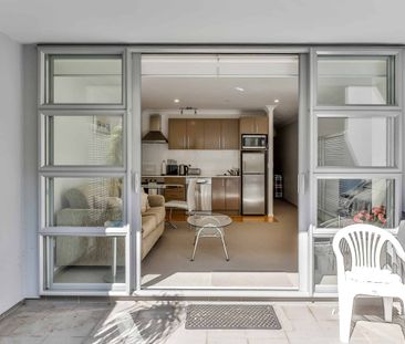 33 ON MACKELVIE - GREY LYNN - Photo 2