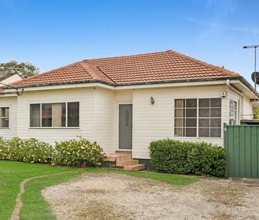 In the Heart of Town - Photo 2