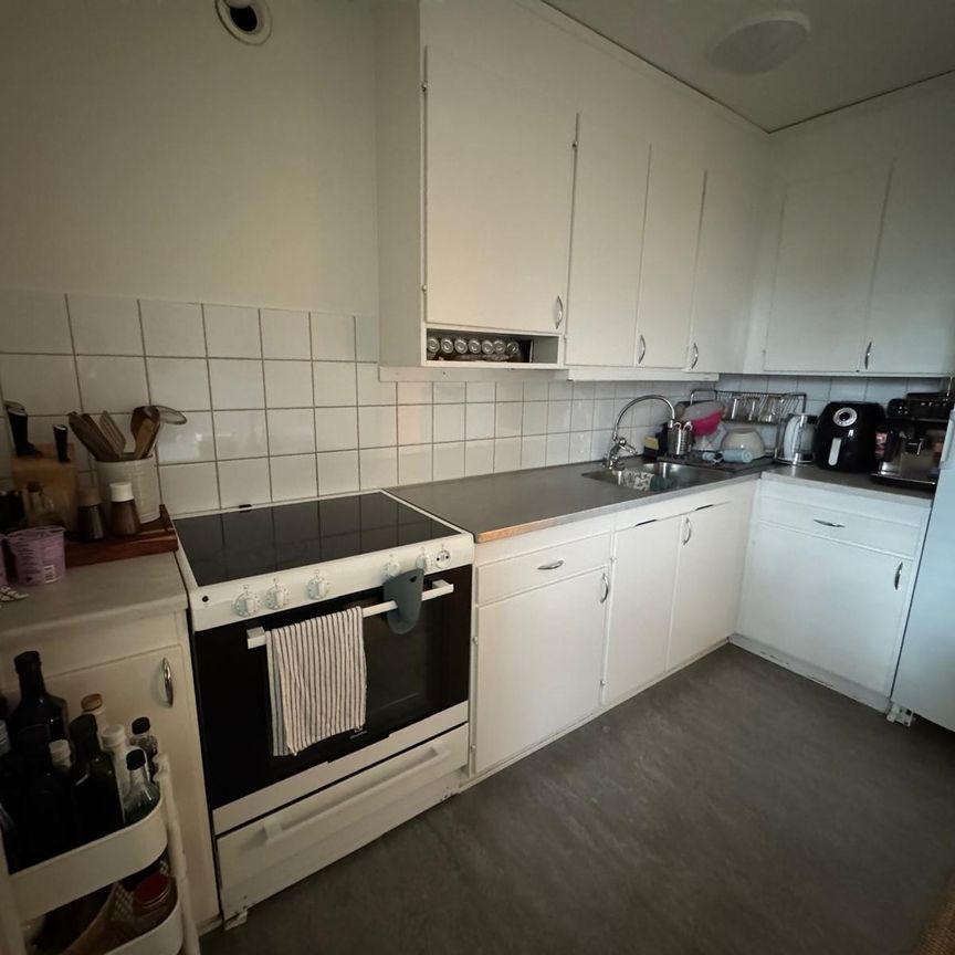 Hagalundsgatan, Solna - Foto 1