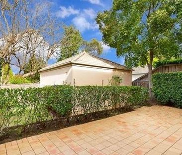 MODERN AND SPACIOUS HOME IN THE EXCLUSIVE MADISON GARDENS! - Photo 3